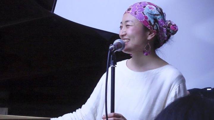 モモと遊ぼう！ ピアノ弾き語りミニライブ