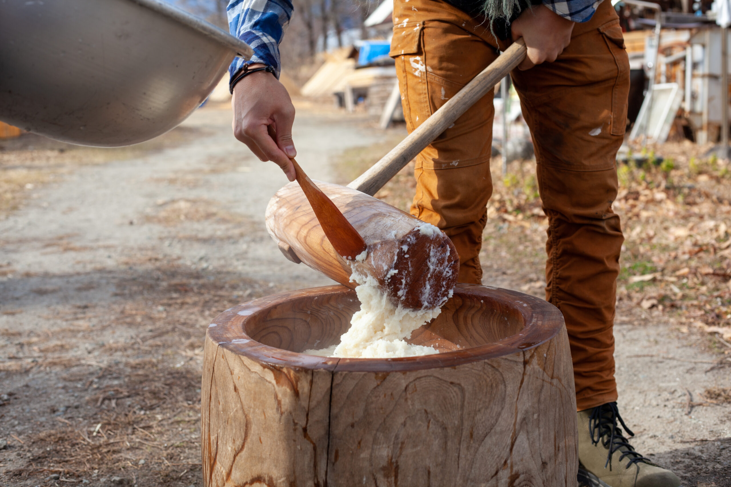 しめ飾りとお餅つき